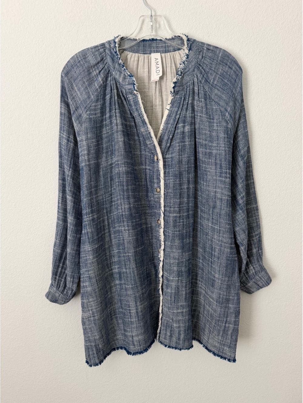 AMADI Long Sleeve V-Neck Button Up Oversized Blue/White Boho Shirt Size M?